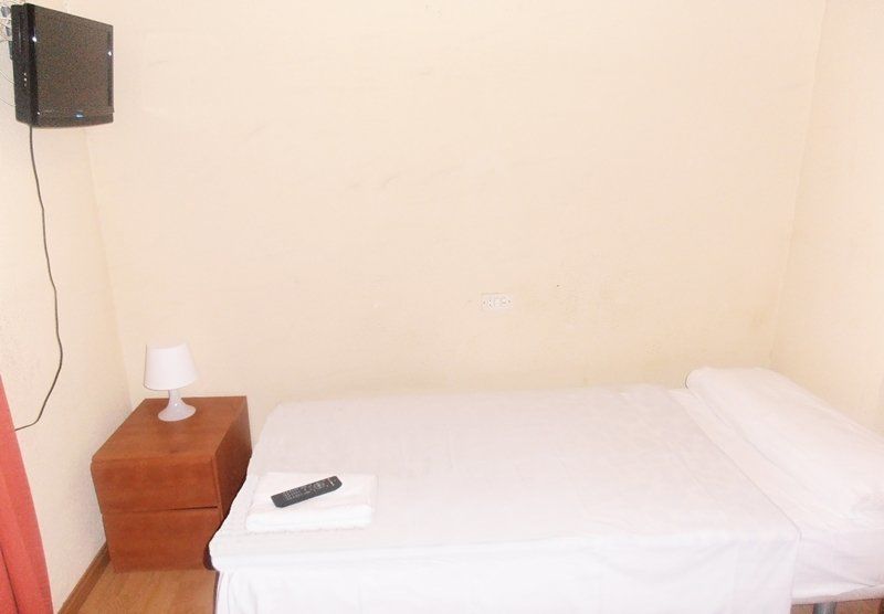 Hostal Numancia Madrid Eksteriør bilde